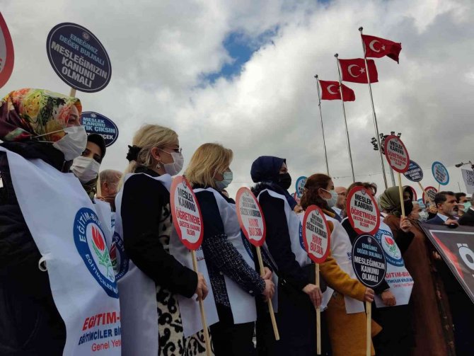 Memur-sen Genel Başkanı Yalçın: “Öğretmenlerimiz İçin En Büyük Müjde, Öğretmenlik Meslek Kanunu’nun Tbmm Gündemine Getirilmesidir”