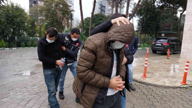 Uyuşturucu Ticaretinden 3 Kişi Adliyeye Sevk Edildi