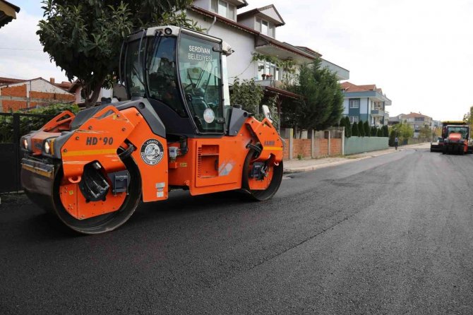 Serdivan’da 9 Sokak Daha Asfaltlandı