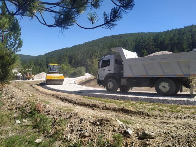 Sinop’ta 230 Km Köy Yoluna Asfalt