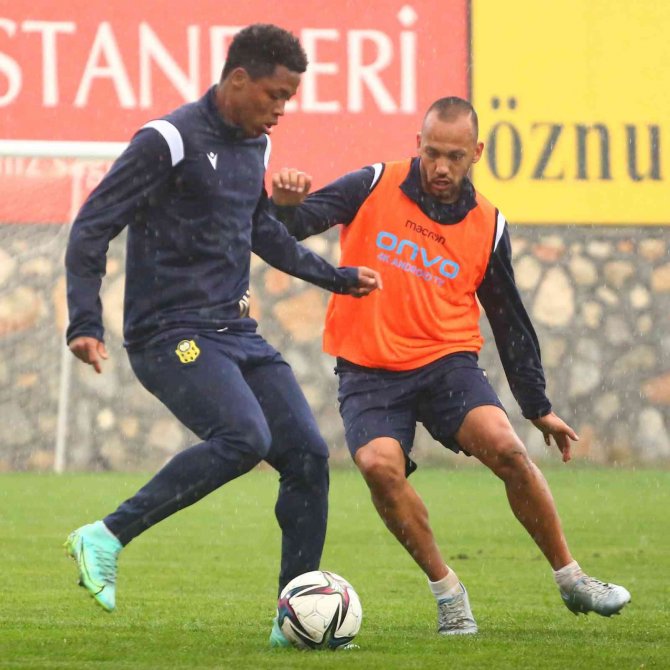 Yeni Malatyaspor’da, Başakşehir Mesaisi Sürüyor
