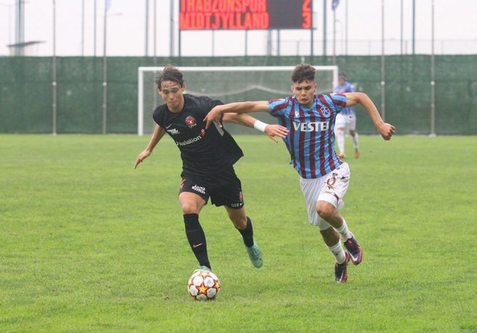 Uefa Gençlik Ligi: Trabzonspor : 2 - Fc Midtjylland: 5