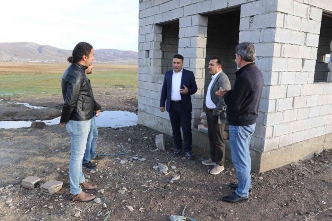 Genel Sekreter Çelikel, Özalp Ve Saray İlçelerinde Esnafın Problemlerini Dinledi