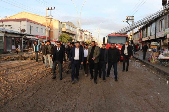 Genel Sekreter Çelikel, Özalp Ve Saray İlçelerinde Esnafın Problemlerini Dinledi