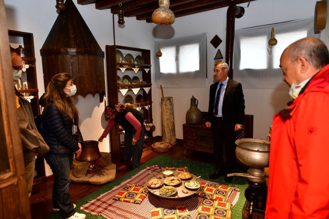 Tur Rehberleri Yeşilyurt’ta Lezzet Caddesini Gezdi