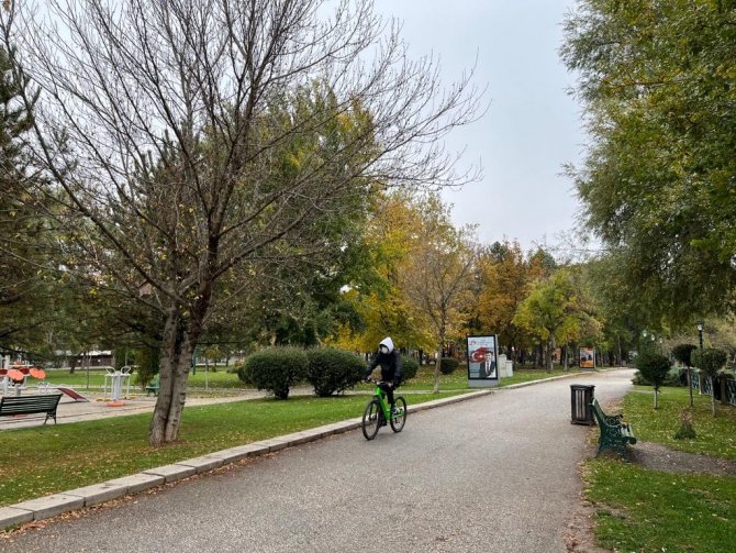 Eskişehir’in Parkları Sonbahar Renklerine Büründü