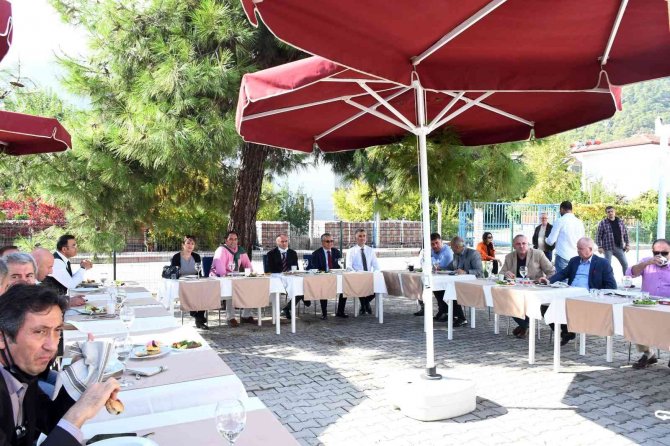 Aü’de ‘Cadde De Ders Var, Sokak Lezzetleri’ Şenliği