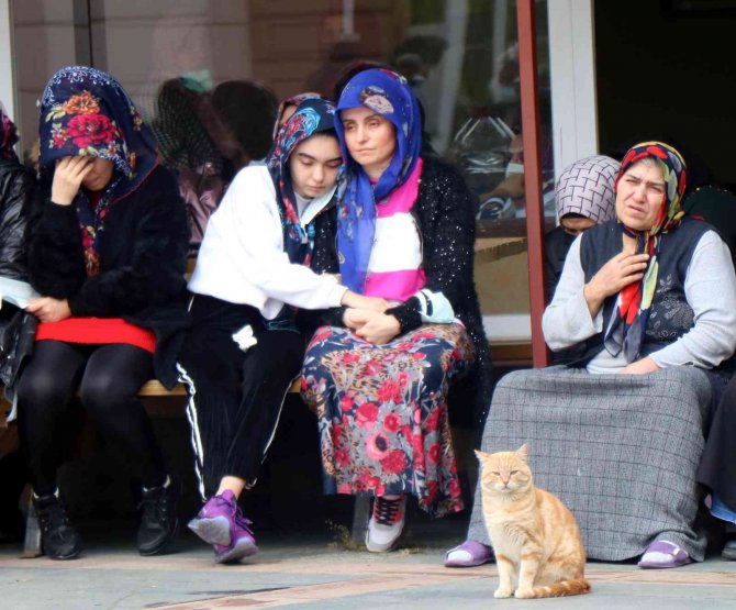 Koronayı Atlattığı Gün Hayatını Kaybeden 11 Yaşındaki Yiğit, Son Yolculuğuna Uğurlandı