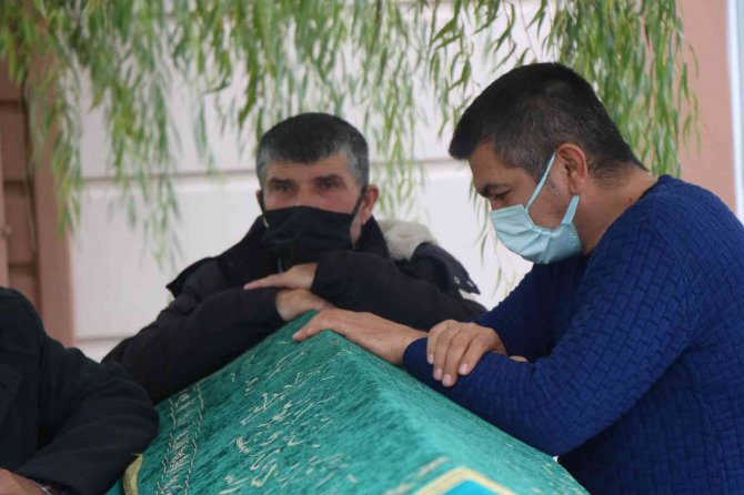 Koronayı Atlattığı Gün Hayatını Kaybeden 11 Yaşındaki Yiğit, Son Yolculuğuna Uğurlandı