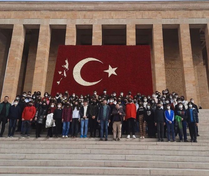 Lise Öğrencileri Ankara’yı Gezdi