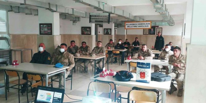 Bingöl’de Temel Afet Eğitimleri Sürüyor