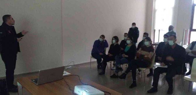 Bingöl’de Temel Afet Eğitimleri Sürüyor