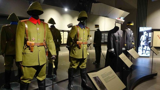 Çanakkale Savaşları’ndaki Osmanlı Üniformaları Sergisi Açıldı