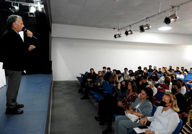 Çeşme Halk Eğitim’den Üniversite Öğrencilerine Kurs Daveti