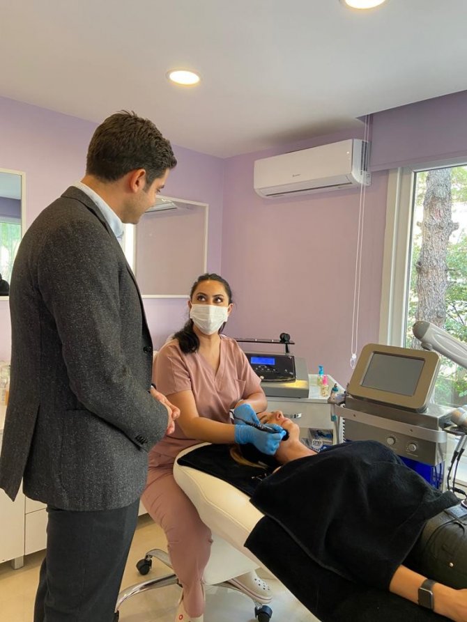 ’Cilt Ütüleme’ İle 10 Yaş Gençleşmek Mümkün