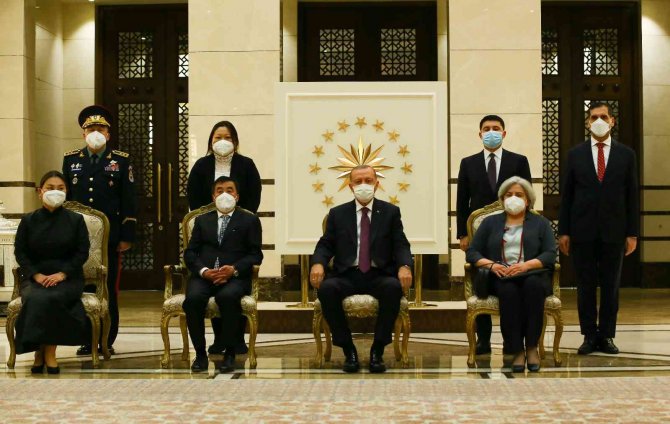 Cumhurbaşkanı Erdoğan, Moğolistan Büyükelçisi Munkhbayar’ı Kabul Etti