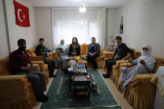 Kaymakam Beşikçi Kapı Kapı Dolaşıp Vatandaşı Dinledi
