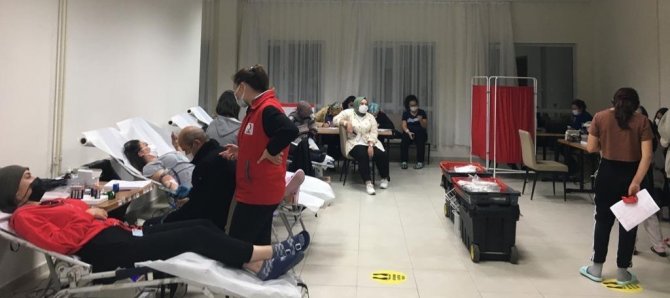 Öğrenciler Kan Bağışında Bulundular