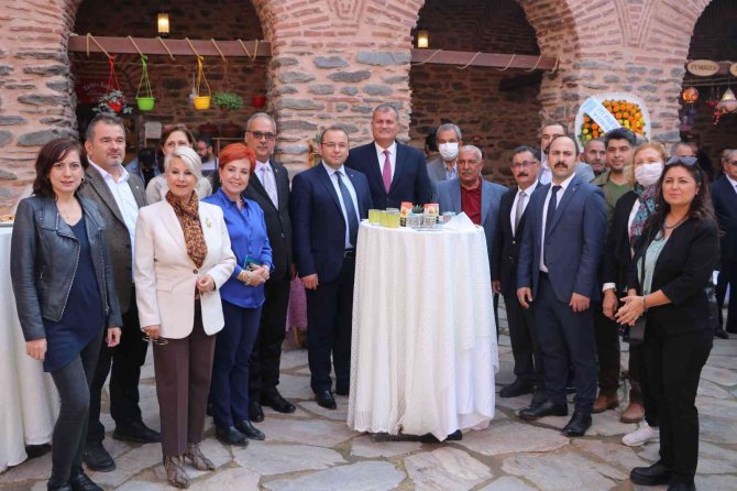 Tire’deki Asırlık Tarihi Kutu Han Restorasyonun Ardından Resmen Açıldı