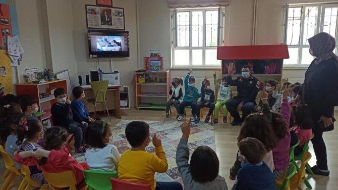 Miniklere Trafik Eğitim Semineri