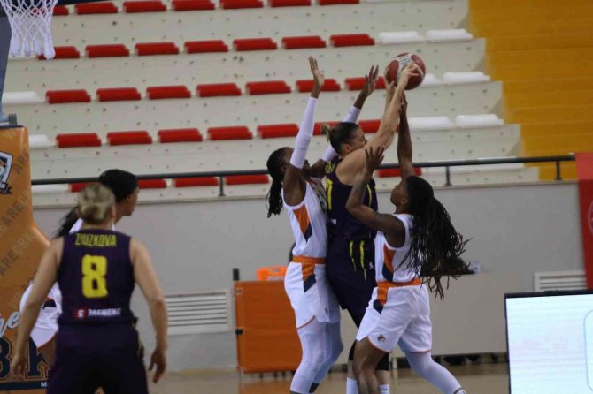 Çukurova Basketbol Avrupa’da 4’de 4 Yaptı