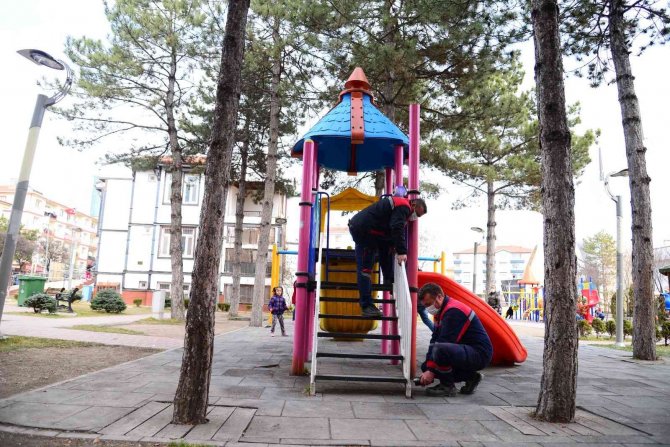 Kahramankazan’da Parklara Kış Öncesi Bakım