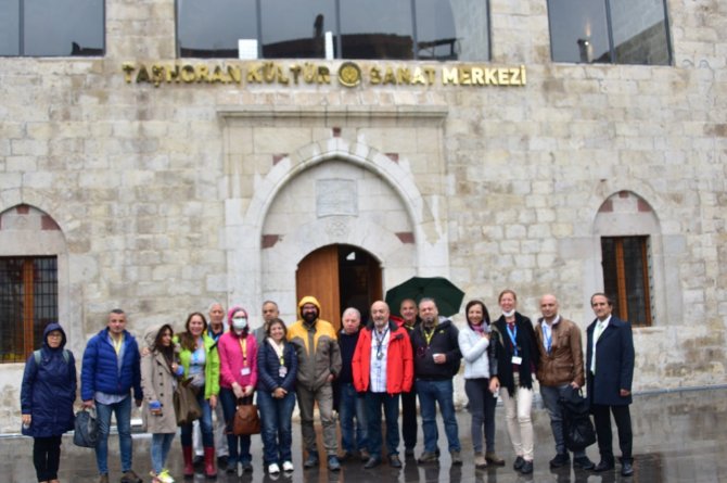Turist Rehberleri Malatya’nın Tarihi Mekanlarını Gezdi