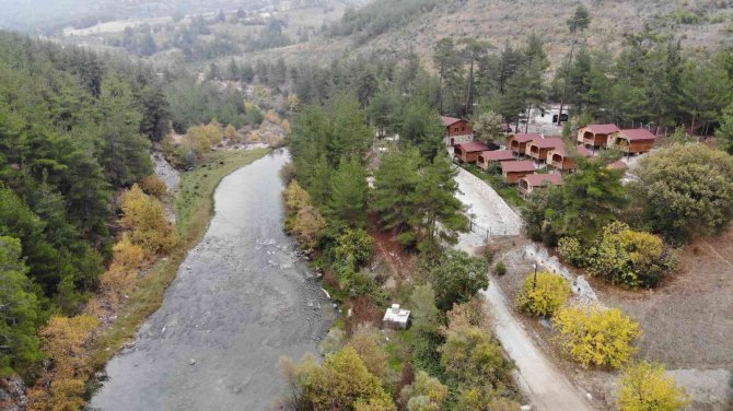 Şehrin En Uzak Noktasına Yapılan Bungalov Evler Dolup Taşıyor