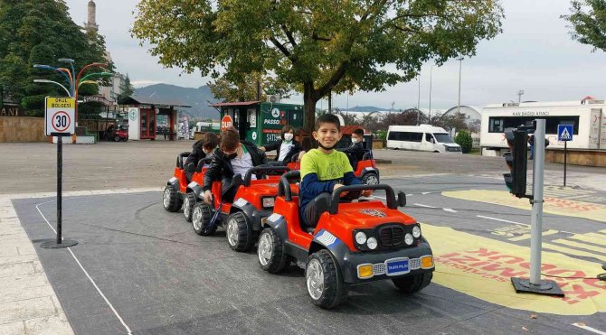 ’Mobil Trafik Eğitim Tırı’ Giresun’a Geldi