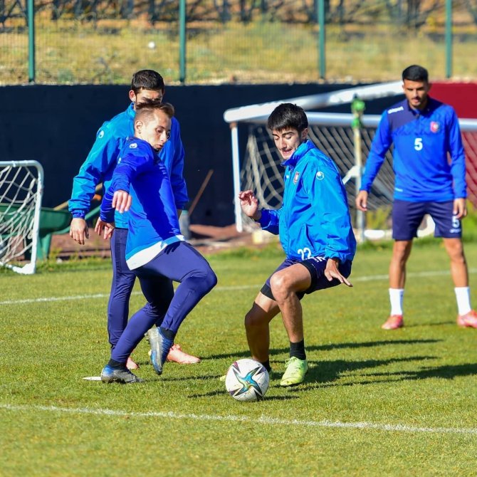 Uşakspor, Kırşehir Belediye Hazırlıklarına Başladı