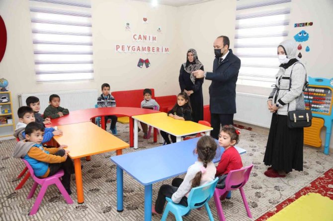 Kaymakam Solak Kur’an Kursunu Ziyaret Etti