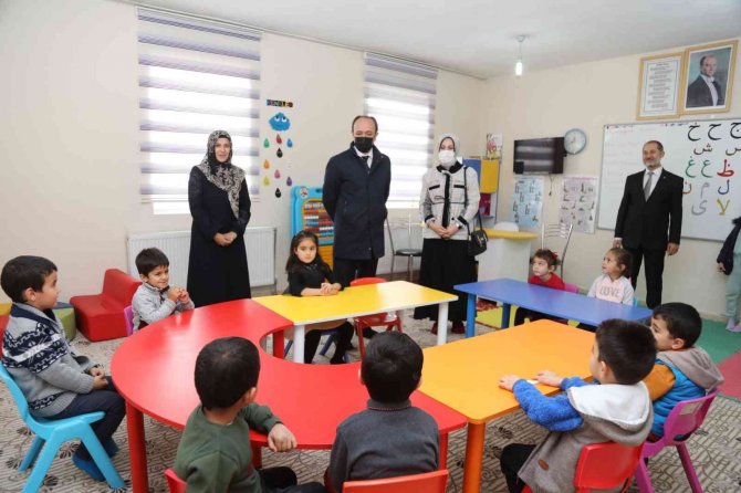 Kaymakam Solak Kur’an Kursunu Ziyaret Etti