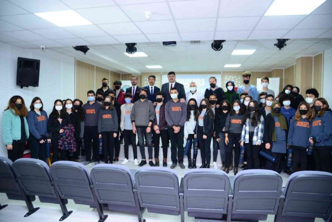 Öğretmen Başkan Liselilerle Buluştu