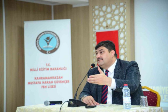 Öğretmen Başkan Liselilerle Buluştu