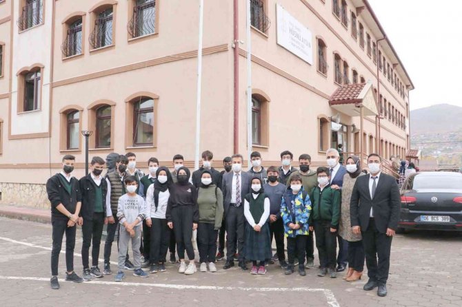 Aslan, Divriği’de Öğrencilerle Buluştu