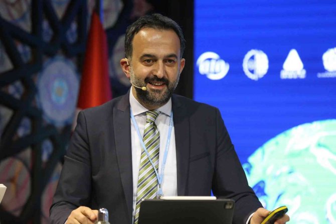 Ato Başkan Yardımcısı Yılmaz, Bm İ̇klim Zirvesi’nde “Sevgi Çiçeği” Üzerinden Mesaj Verdi