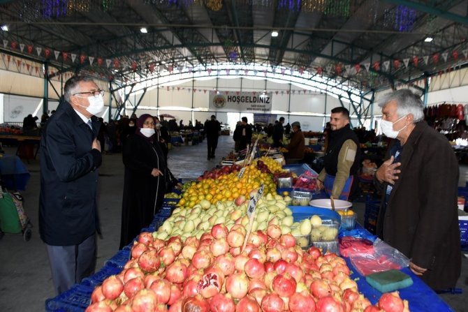 Başkan Bozkurt’tan Pazar Ziyareti