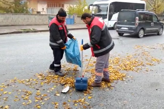 Belediye Ekiplerinden Sonbahar Temizliği