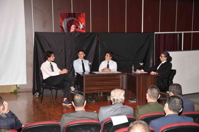 15 Temmuz Demokrasi Ve Milli Birlik Günü Şehitleri Anıldı