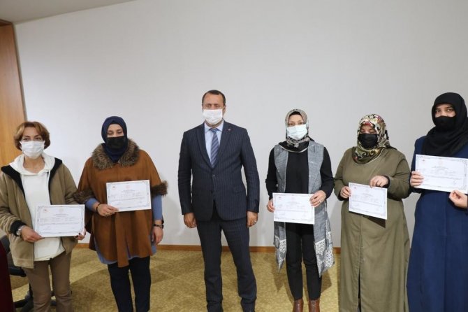 Elazığ’da 103 Kadın Üretici Sertifikalarını Aldı
