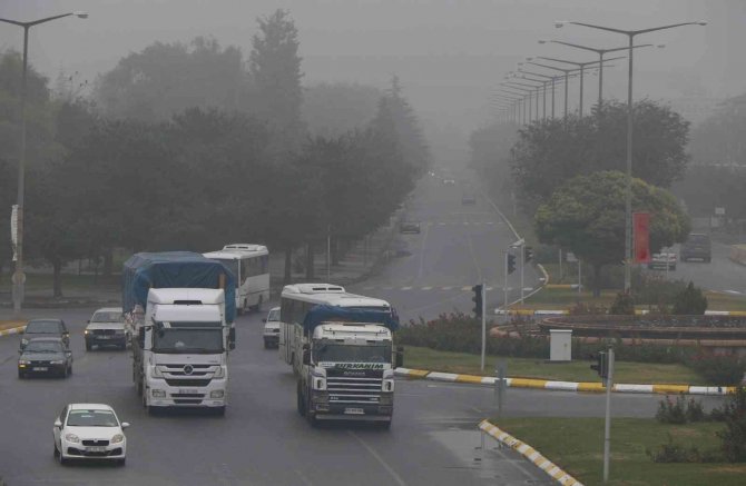 Erzincan’a Güne Sisle Uyandı