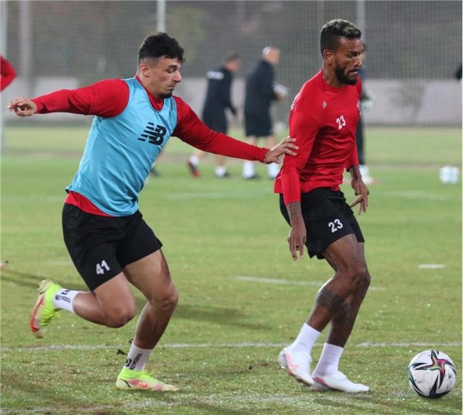 Antalyaspor, Altay Karşısına 5 Eksikle Çıkacak