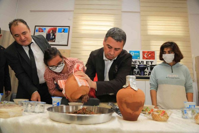 Başkan Şimşek Uyum Öğrencileri İle Mutfağa Girdi