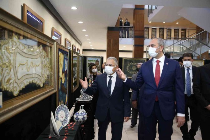 Kaymek’in Sanat Sergisi’ne Yoğun İlgi