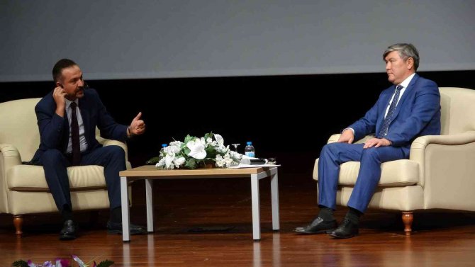 Kazakistan Büyükelçisi Saparbekuly, Yozgat’ta Öğrencilerle Buluştu