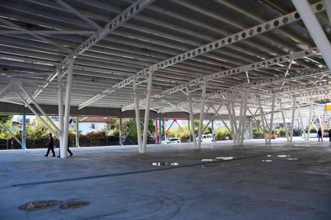 Kemer Arslanbucak Mahallesi Kapalı Pazar Yerine Kavuşuyor