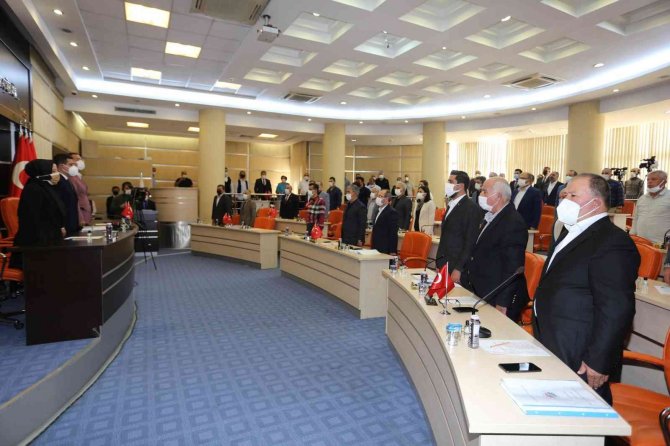 Tütüncü’den Okul Ve Yurt Müjdesi