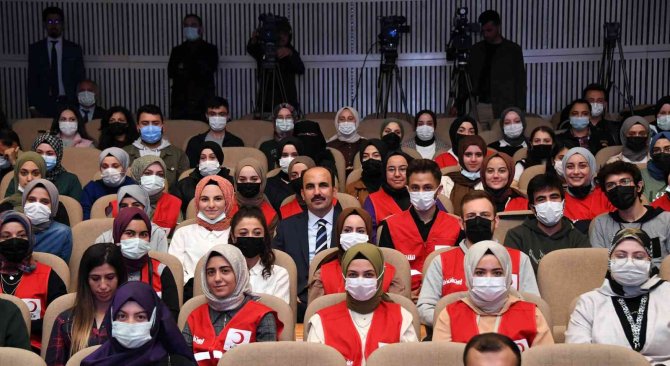 Başkan Altay Gençlik Çalışmalarını Anlattı, Genç Kültür Kart’ı Tanıttı