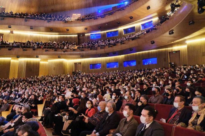Akm’deki ‘Mozaik’ Konserine Sanatseverlerden Yoğun İlgi