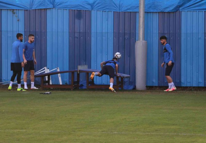 Vincenzo Montella: “Adana Demirspor Bu Ligde Herkesi Yenebilecek Kapasitede”